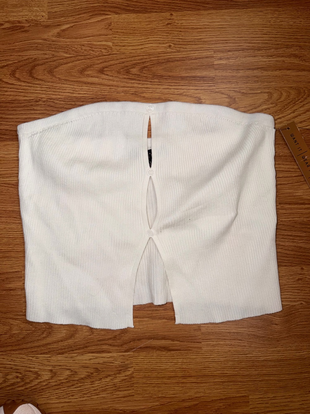 White Ribbed Button-Accent Women’s tube top NWT